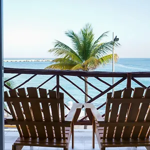 vista-del-mar-boutique-hotel.quintano-roohotels.com/